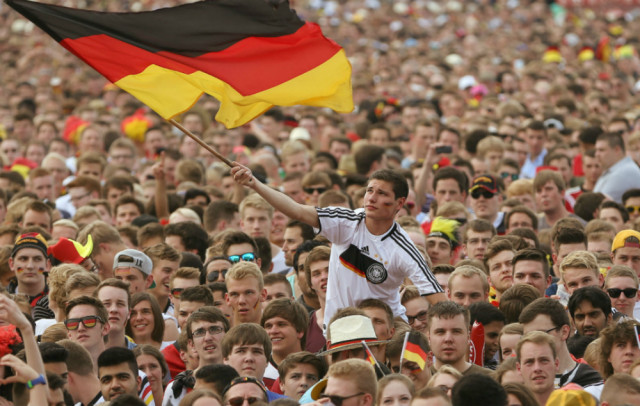 Fans cheering on Germany. Photo:DPA